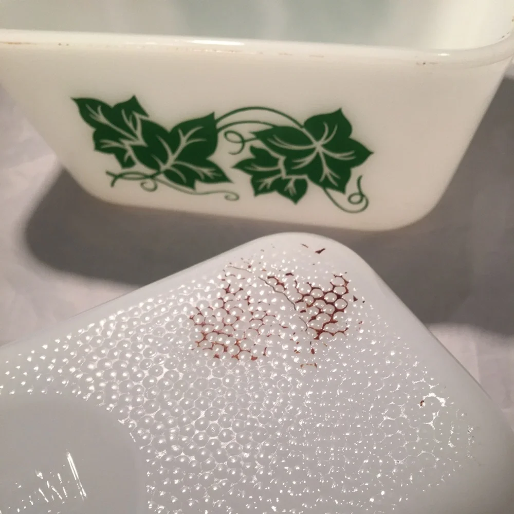 Set of 2 vintage glass loaf or casserole dishes‎